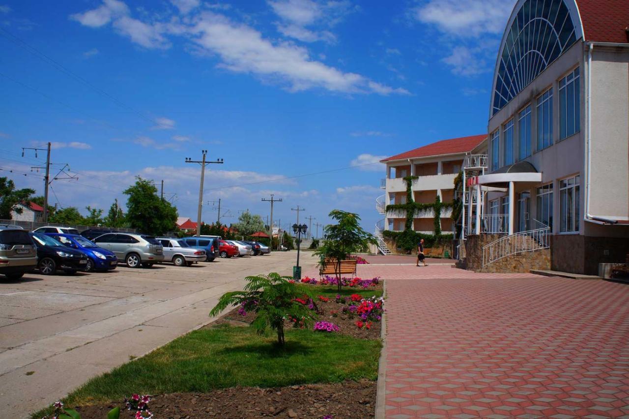 Радуга Курортная Гостиница Zatoka Eksteriør billede